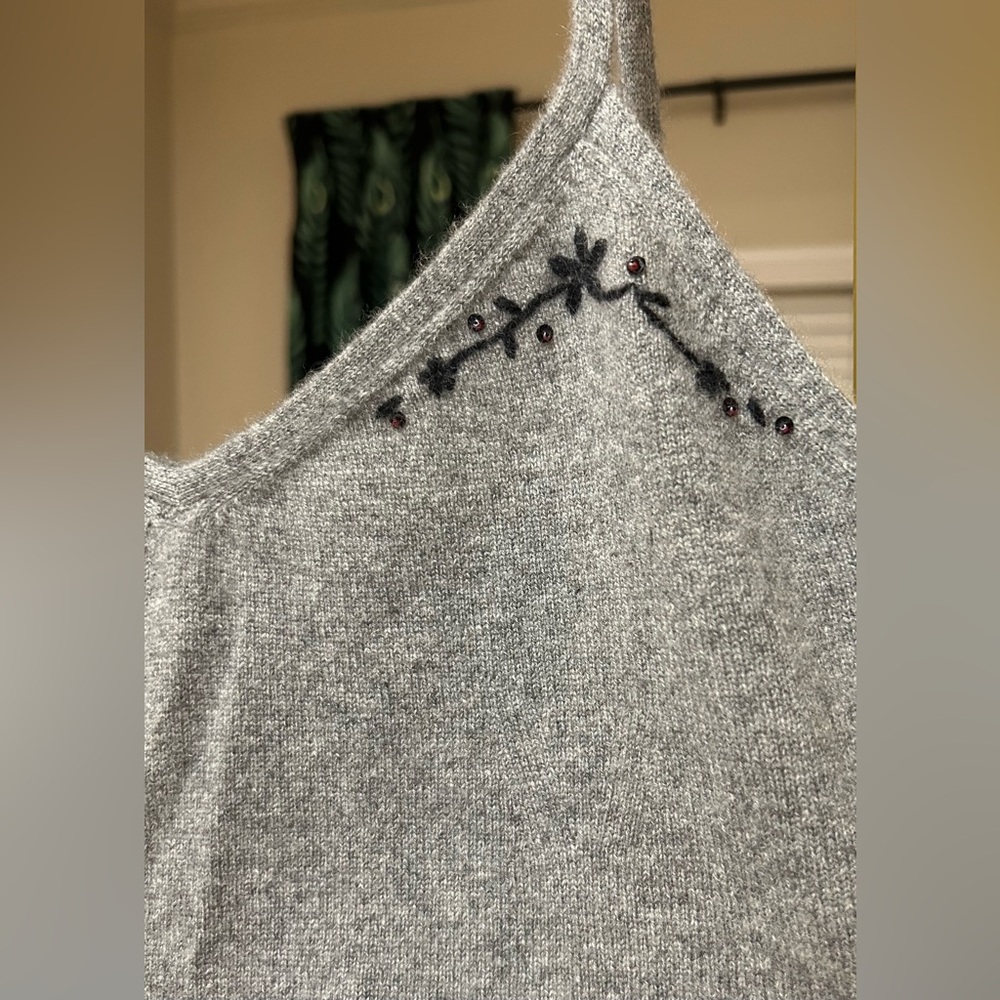EASEL - Cashmere Tank Cami - Size M - Picture 4 of 14